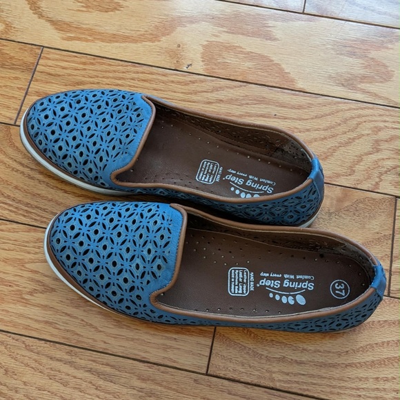 Shoes - Picture 2 of 6